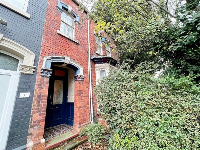 2 Bedroom Semi-Detached House For Sale In Dudley Street, Grimsby, Lincolnshire, DN31