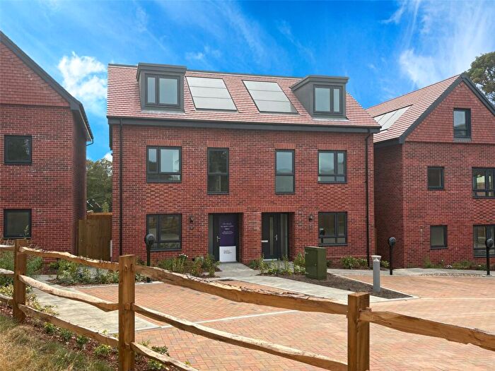 3 Bedroom Semi-Detached House For Sale In Brunswick Road, Deepcut, Camberley, Surrey, GU16