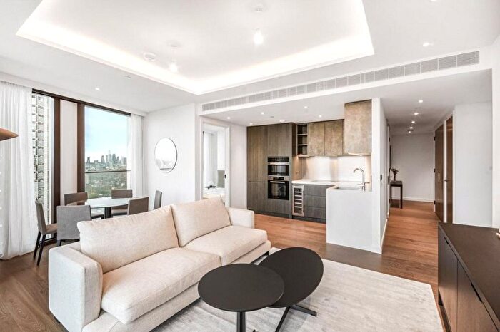 3 Bedroom Flat To Rent In Carnation Way, London, SW8