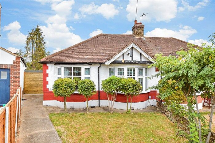 3 Bedroom Semi-detached Bungalow For Sale In Seaforth Gardens, Woodford Green, Essex, IG8