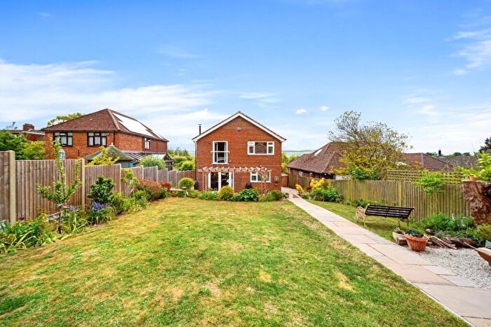 4 Bedroom Detached House For Sale In Sundridge Hill, Cuxton, Rochester, Kent, ME2