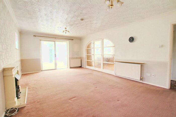 3 Bedroom Detached Bungalow For Sale In High Street, Mablethorpe, LN12