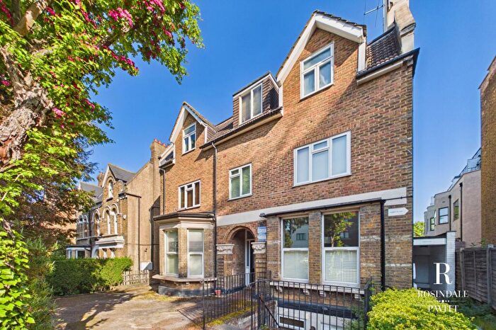 1 Bedroom Flat For Sale In Cedar Road, Sutton, SM2