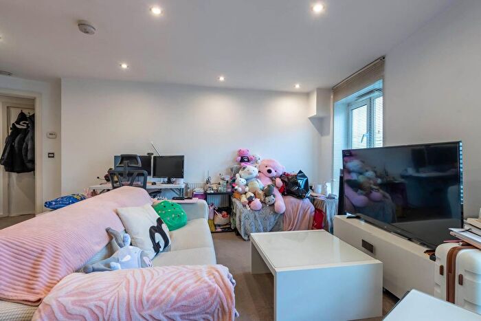 1 Bedroom Flat To Rent In The Hive, Masshouse Plaza, Birmingham, B5