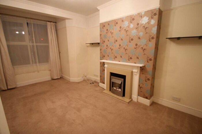 1 Bedroom Flat To Rent In Broad Park Road, Plymouth, Devon, PL3