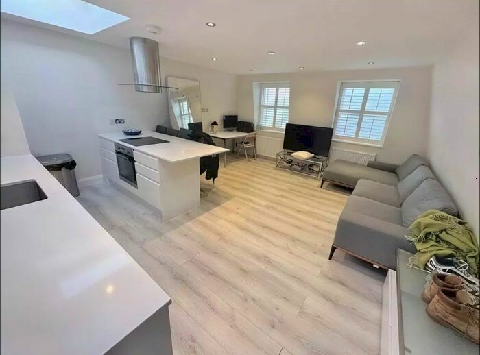 1 Bedroom Flat To Rent In Fulham Road, London, SW6