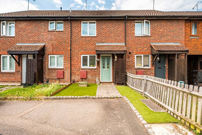 2 Bedroom Terraced House For Sale In Barnfield Way, Oxted, RH8