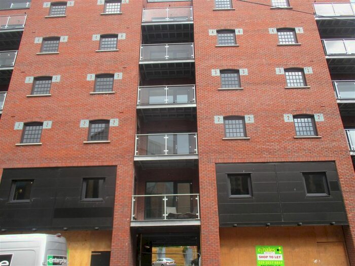 2 Bedroom Flat To Rent In Trade Street, City Centre, Cardiff, CF10