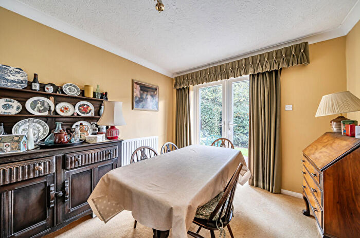 3 Bedroom Detached House For Sale In Wakelins End, Cookham, SL6