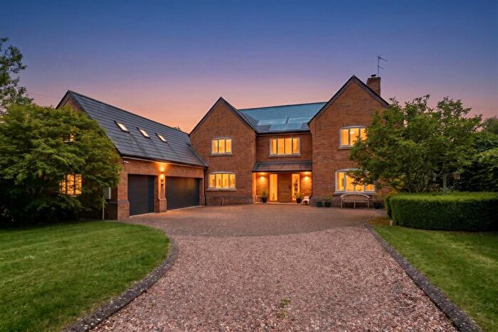 6 Bedroom Detached House For Sale In Village Street, Pickworth, NG34
