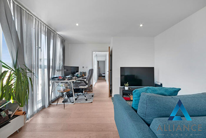 1 Bedroom Flat To Rent In Scimitar House, Eastern Road, Romford, Essex, RM1