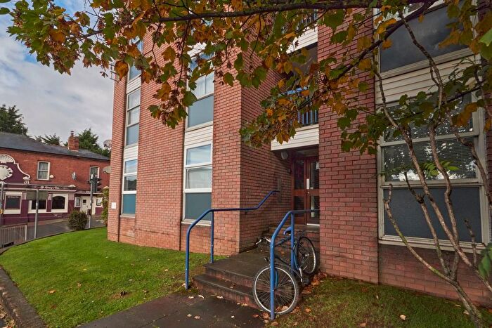 2 Bedroom Flat For Sale In Pinhoe Road, Exeter, EX4