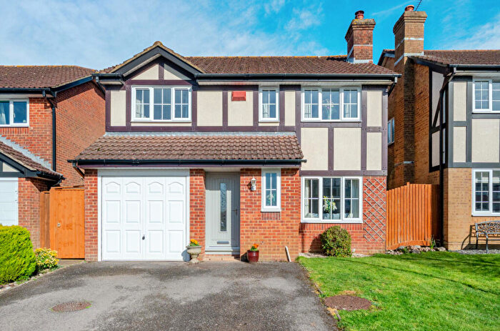 4 Bedroom Detached House For Sale In Templecombe Road, Bishopstoke, Eastleigh, Hampshire, SO50