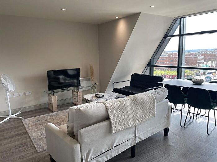 1 Bedroom Flat To Rent In North Street, Leeds, LS2