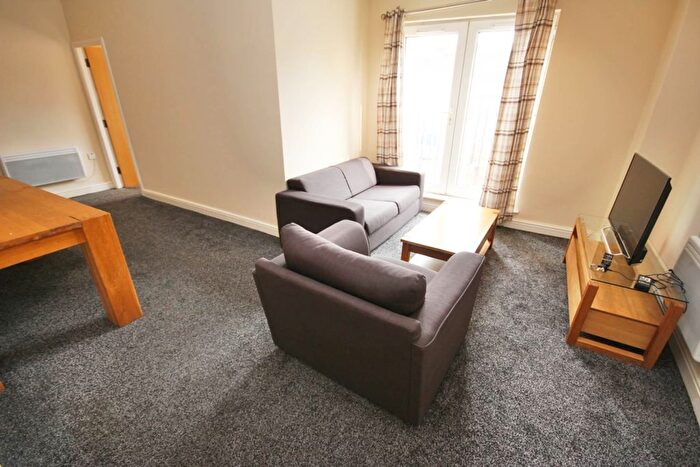 3 Bedroom Flat To Rent In North George Street, Manchester, M3