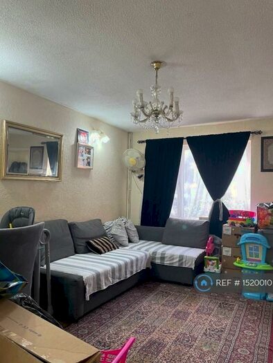 2 Bedroom Semi-Detached House To Rent In Newham Close, Thornton Heath, CR7