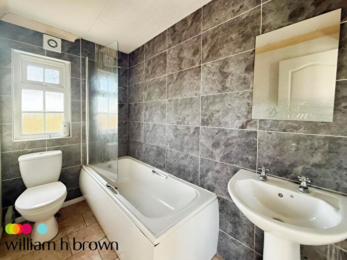 2 Bedroom Bungalow To Rent In Colchester Road, Great Bentley, Colchester, CO7