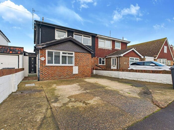 3 Bedroom Semi Detached House For Sale In Brighton Road, Lancing, BN15
