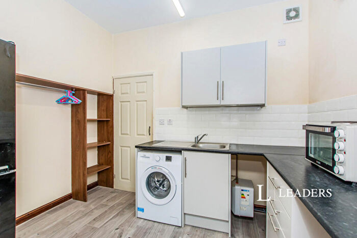 Studio To Rent In Grosvenor Road, PE25