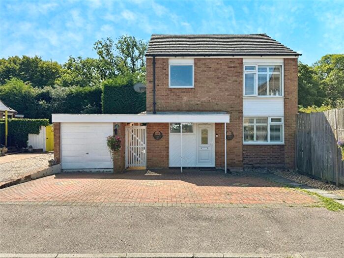 3 Bedroom Detached House For Sale In Paddock Mead, Harlow, Essex, CM18