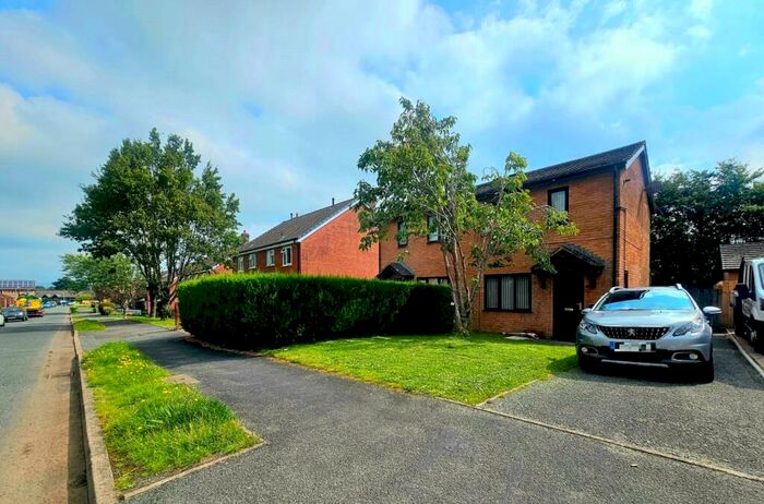 2 Bedroom Semi-Detached House To Rent In Lon Cwm, Llandrindod Wells, LD1