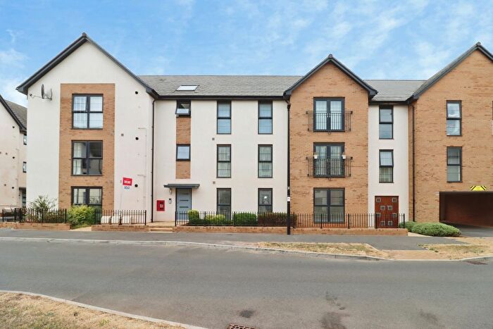 2 Bedroom Flat For Sale In Clark Drive, Bristol, Avon, BS37