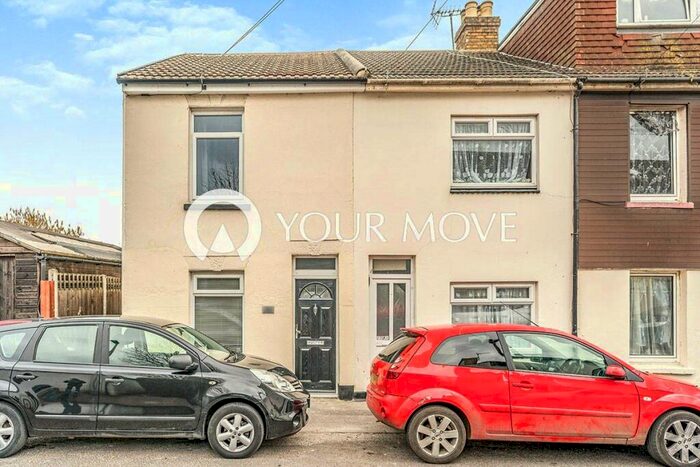 3 Bedroom End Of Terrace House To Rent In Elm Road, Gillingham, Kent, ME7