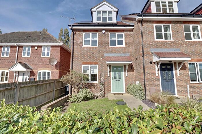 3 Bedroom Town House For Sale In The Edge, Portsmouth, PO6