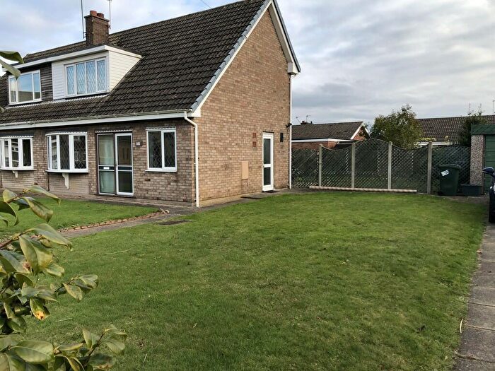 2 Bedroom Semi-Detached House To Rent In Deansfield Close, Armthorpe, DN3