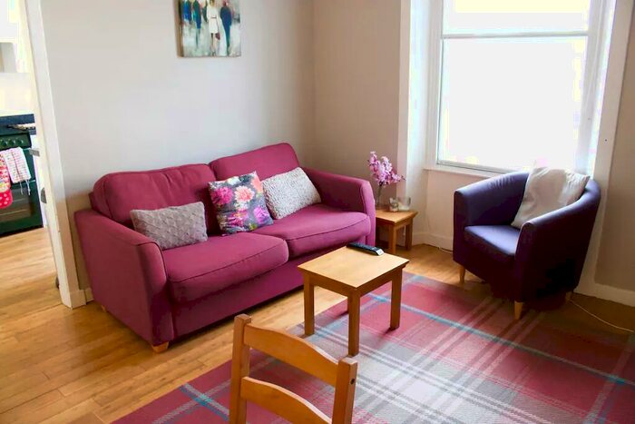 2 Bedroom Flat To Rent In Morrison Street, Tollcross, Edinburgh, EH3