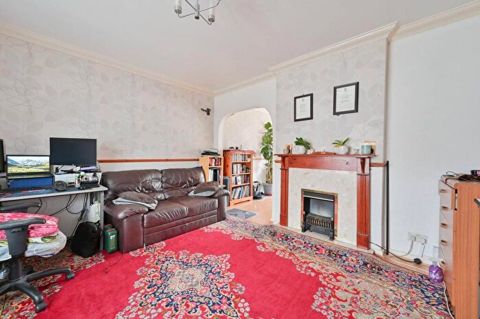 5 Bedroom Terraced House For Sale In Masons Road, Hemel Hempstead, HP2