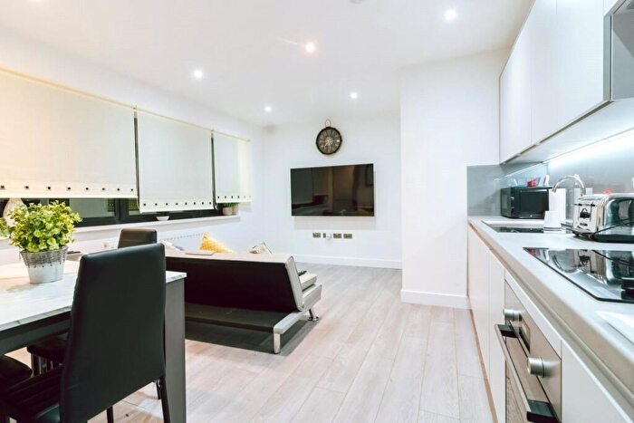 1 Bedroom Apartment To Rent In Banstead Road, Purley, CR8