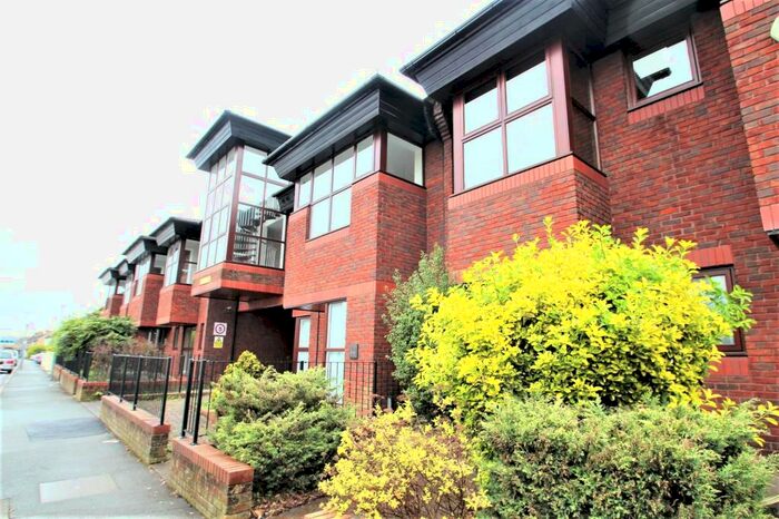 1 Bedroom Flat To Rent In Chaucer Court, Southlands Road, Bromley, BR2