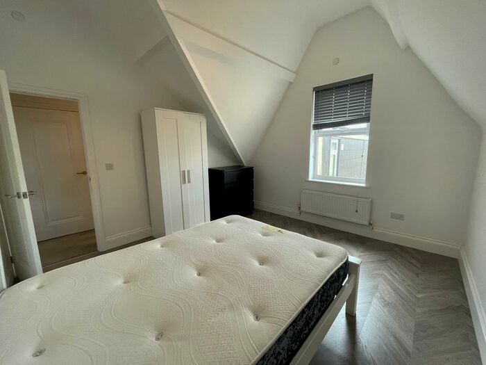 2 Bedroom Flat To Rent In Connaught Road, Roath, CF24