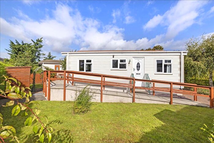 2 Bedroom Mobile Home For Sale In Holly Walk, Nivensknowe Park, Loanhead, EH20
