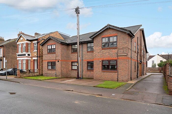 1 Bedroom Flat For Sale In Harewood Road, Colliers Wood, London, SW19