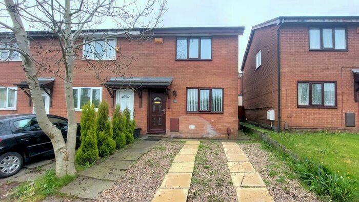 3 Bedroom Semi-Detached House To Rent In Bury New Road, Bolton, BL2