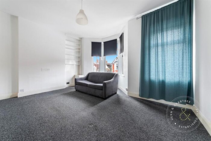 1 Bedroom Flat For Sale In Brunswick Street, Canton, Cardiff, CF5