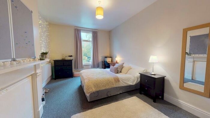 8 Bedroom Terraced House To Rent In Ash Grove, Hyde Park, Leeds, LS6