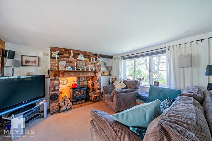 3 Bedroom Detached House For Sale In Award Road, Wimborne, BH21