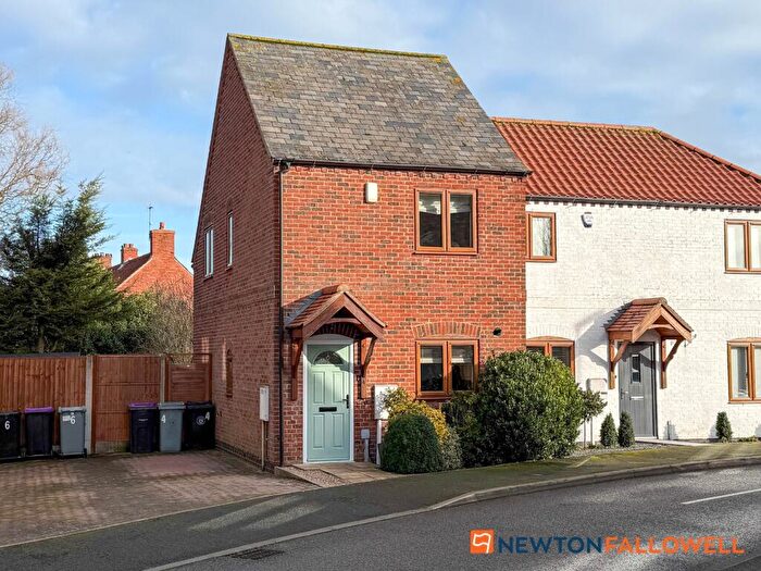 2 Bedroom Semi-Detached House For Sale In Peacocks Launde, Claypole, NG23