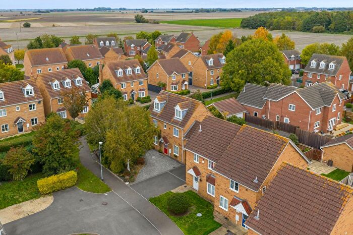 4 Bedroom Link Detached House For Sale In Jubilee Way, Crowland, PE6