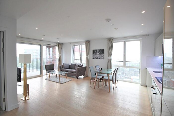 2 Bedroom Apartment To Rent In Heygate Street, SE17