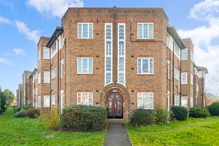 2 Bedroom Flat To Rent In Argyle Road, London, W13