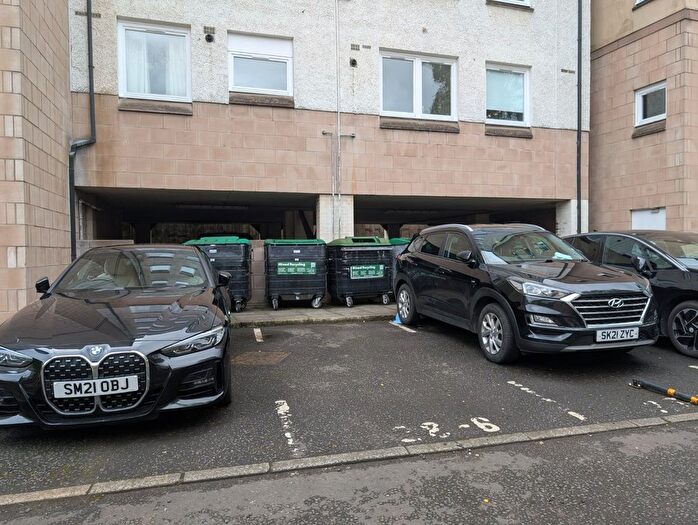 Garage / Parking To Rent In Fettes Row, Edinburgh, EH3