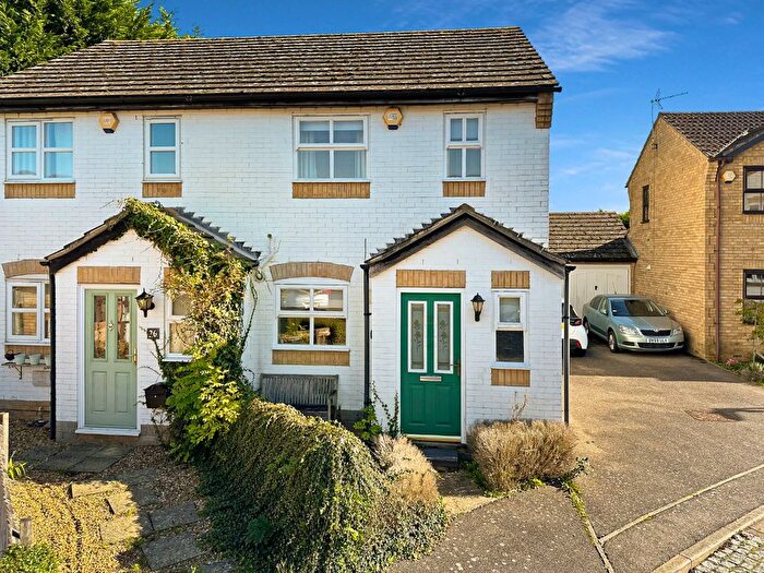 2 Bedroom Semi-Detached House For Sale In Brook Close, Histon, Cambridge, CB24