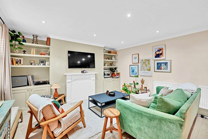2 Bedroom Flat For Sale In Shooters Hill Road, London, SE3