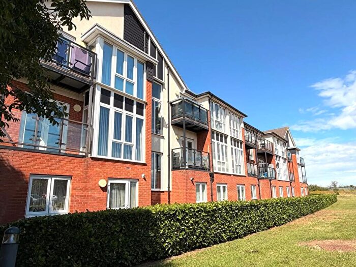 2 Bedroom Property For Sale In Griffiths Road, Purfleet-On-Thames, RM19