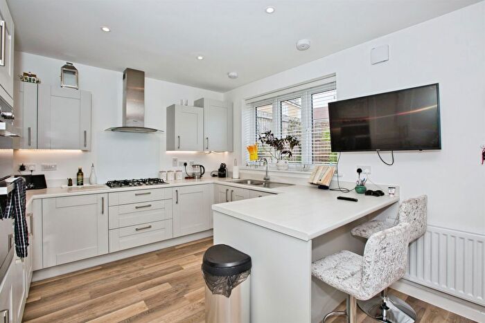 4 Bedroom Detached House For Sale In Vartenham Close, Milborne Port, Sherborne, DT9