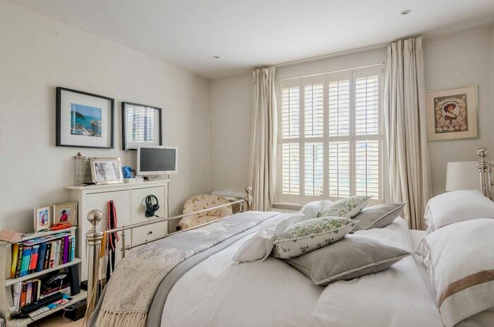 5 Bedroom Property To Rent In Inglethorpe Street, Bishop's Park, London, SW6